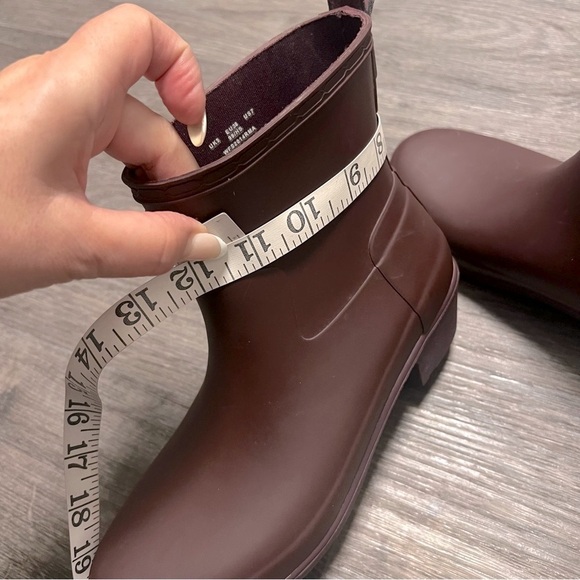 HUNTER Original Refined Low Heel Ankle Matte Rainboot in Oxblood, size 7US - Picture 14 of 16